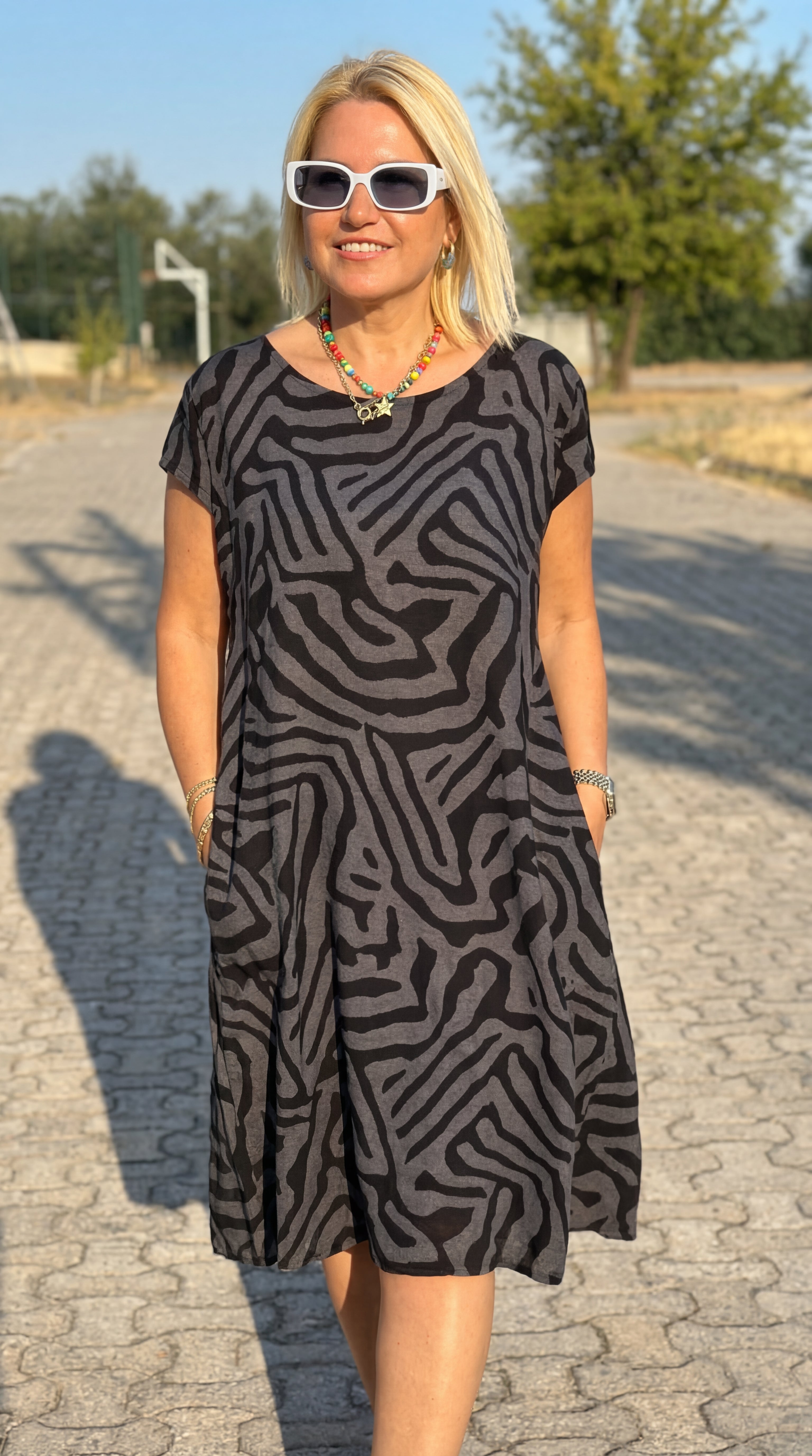 Avanille | Vestido de verano con cuello redondo.